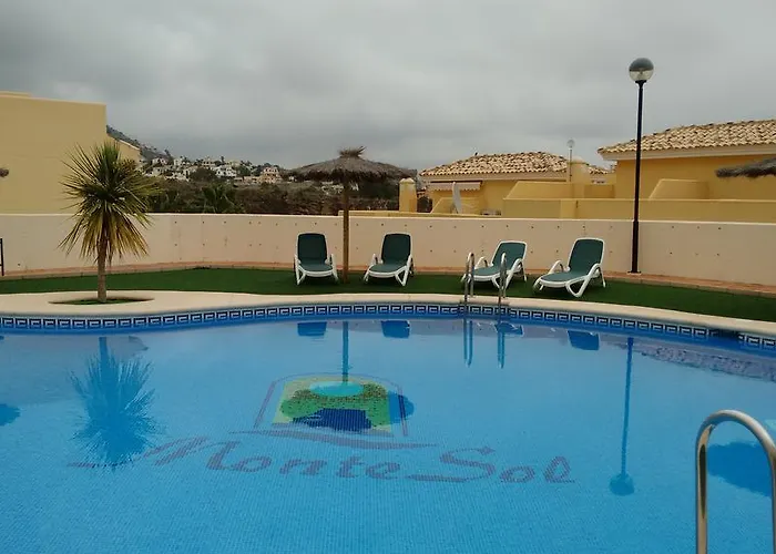 別荘 Casa Montesol カルプ